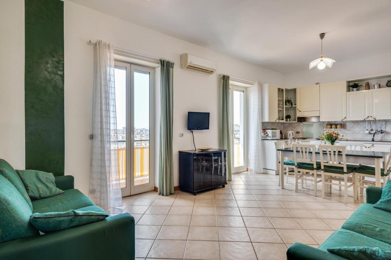 Roomy And Bright Apartment With Balconies X6 Catania Exterior photo