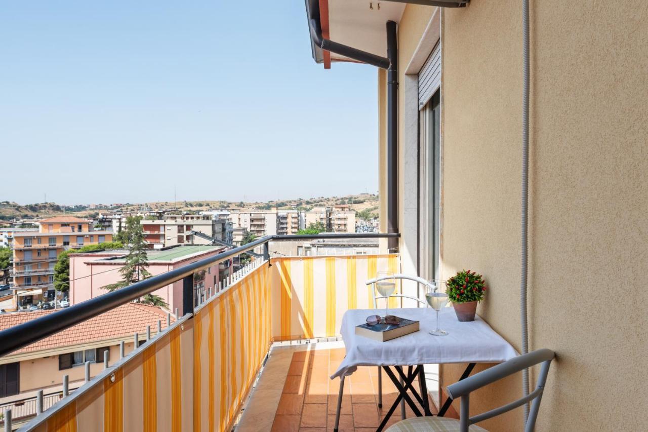 Roomy And Bright Apartment With Balconies X6 Catania Exterior photo
