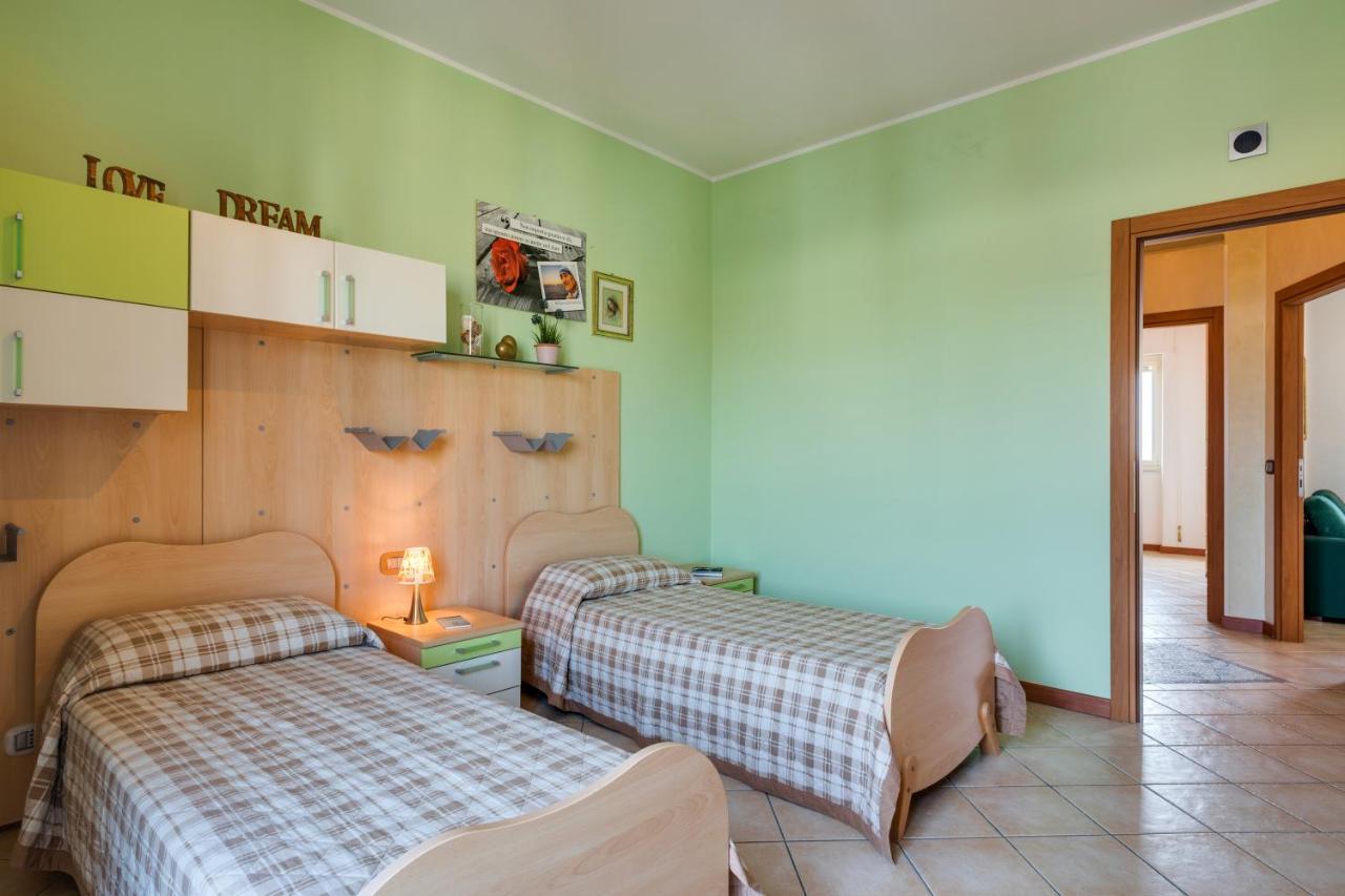 Roomy And Bright Apartment With Balconies X6 Catania Exterior photo